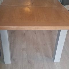 table and 6 chairs