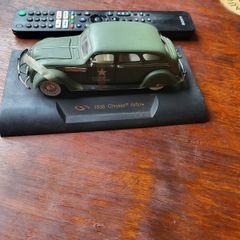 Toy car