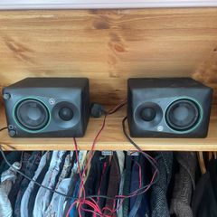 Mackie 3.5bt Studio Monitors (with Bluetooth)