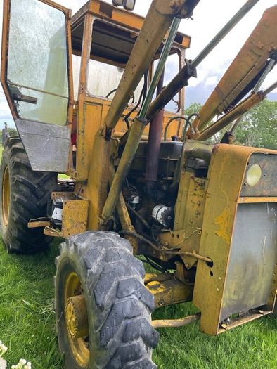 MF 50HX loader.. 4x4
