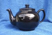 TEAPOT (Price &amp; Kensington) - a classic shaped ceramic teapot with its lid (6 cup capacity). Excellent clean condition throughout.