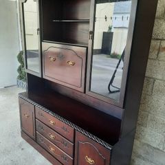 Display Cabinet & Dresser