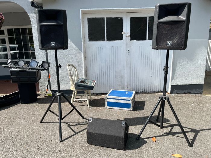 EV SX300 & Studio Master Powered Mixer