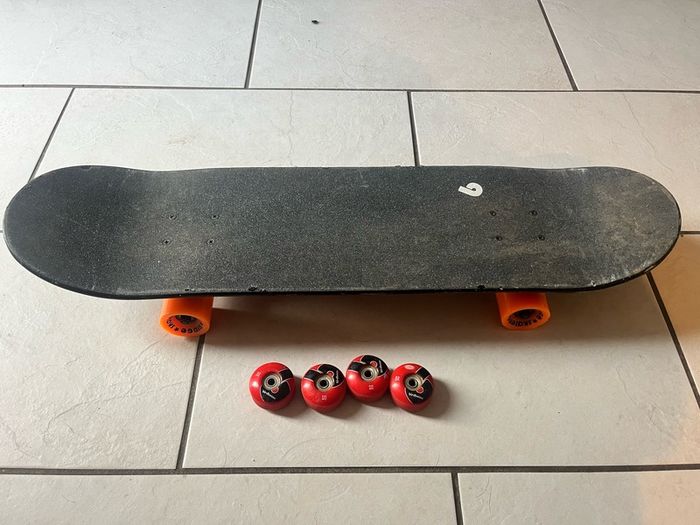 Birdhouse Skateboard - Cruiser Wheels + Original Wheels