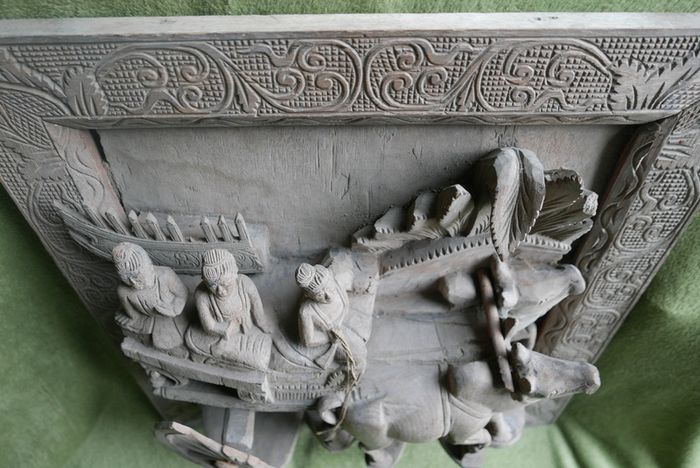 Ancient Chinese Bas-relief in Oak - Chinese Hand Carved Oak ,Antique Wall Art. (big thick and heavy) 22,8" x 21,5" thickness 8"