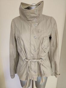 Lovely beige H&M jacket size UK10 EU38 Postage included