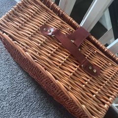 Picnic basket