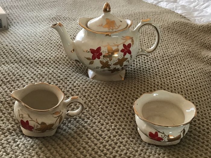 Price and Kensington teapot, milk jug & sugar bowl