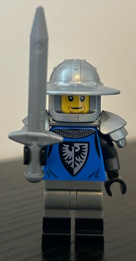 Black falcon knight