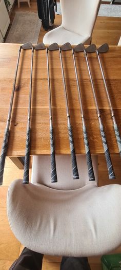 taylormade R7 irons and stand bag
