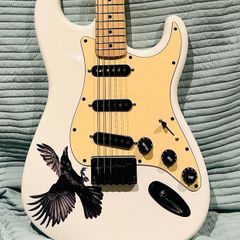 Guitar Squier Strat Custom