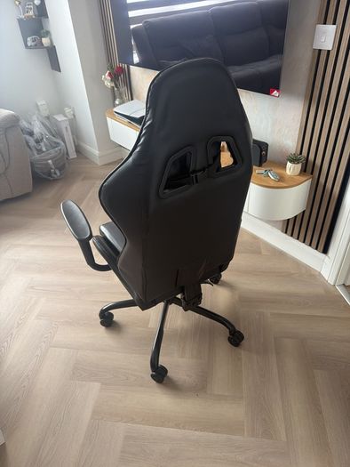gaming chair with recliner