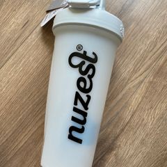 Nuzest Blender Bottle Protein Drink Bottle