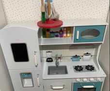 Kid's Kitchen