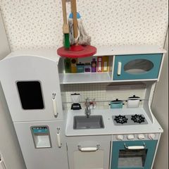 Kid's Kitchen