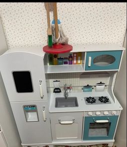 Kid's Kitchen