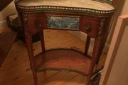 French Louis XV style kidney-shaped occasional side table