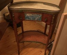French Louis XV style kidney-shaped occasional side table