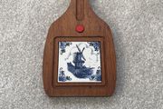 DELFT Blue Holland cheese board with Classic hand painted Tile Insert Windmill