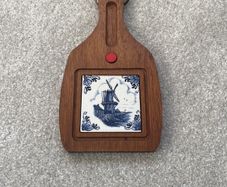 DELFT Blue Holland cheese board with Classic hand painted Tile Insert Windmill