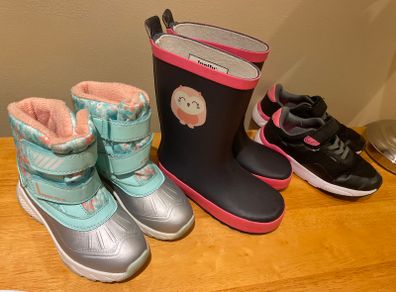 Girl shoes