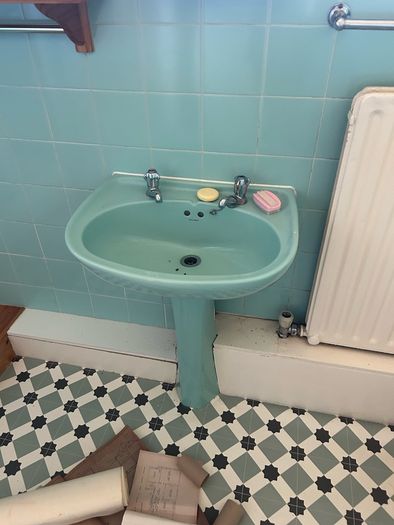 Vintage bath, bidet, basin and pedestal
