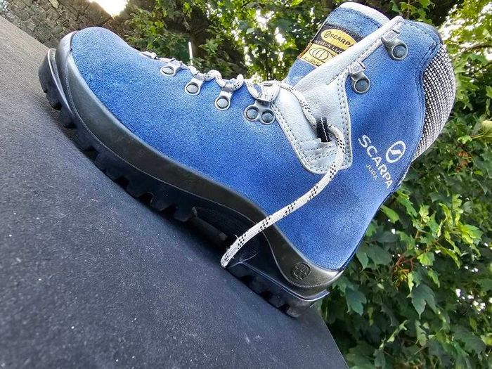 Vintage Scarpa Jura Mountaineering Boots Women's size 38