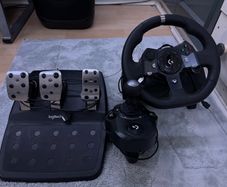 Logitech g920 driving force racing wheel+pedals+shifter