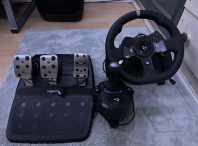 Logitech g920 driving force racing wheel+pedals+shifter
