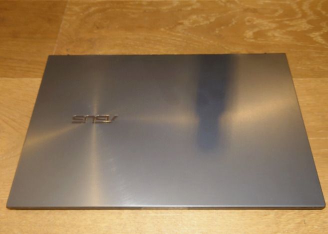 ASUS Zenbook Pro 15 UX535LI 4K OLED Touchscreen Business Gaming Laptop 15.6" Intel i7-10870H 16GB RAM 1TB NVMe Nvidia GTX 1650 Ti 4GB Windows 11 Pro