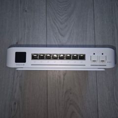 Unifi Enperprise 8 PoE Switch