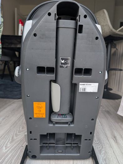 Robust car seat and base