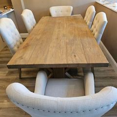 solid oak dinning tabel with 8 chairs