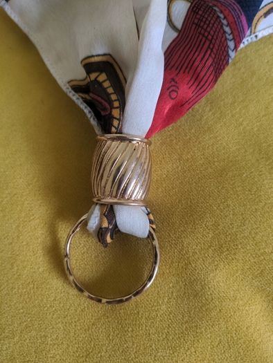 Ladies bag accessory