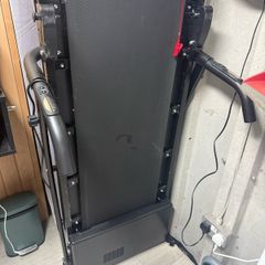Foldable treadmill