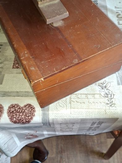 2 Vintage mid-20th-century Electric Shoe Polisher Kit Housed in a Wooden Storage Box. Postage Available or Collection PRICE IS FOR 1 ONLY