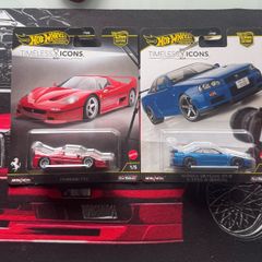 Hot wheels skyline and Ferrari