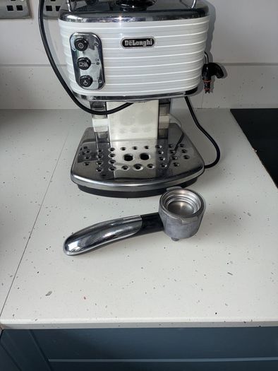 coffee machine - de longhorn scultura