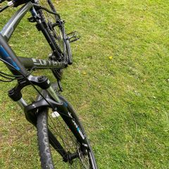Hybrid Bike Carrera