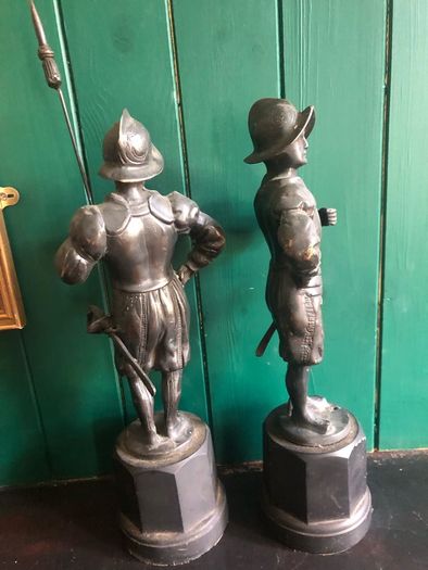 Spainish soldiers metal type