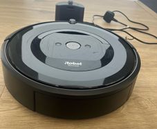 iRobot Roomba e5 Robot Vacuum Cleaner with Wi-Fi & Charging Dock