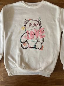 White Teddy Sweatshirt Size Small