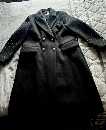 Beautiful women's black 2XL coat - never worn