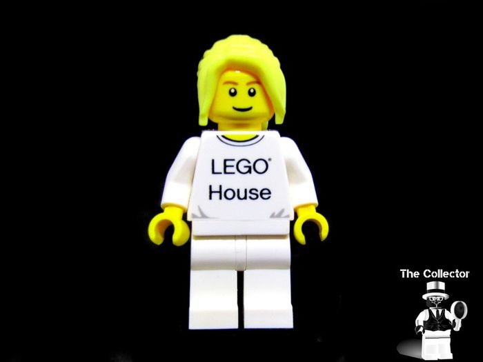 Lego House Rare Female Minifigure Special Edition Includes Rare Tile With Lego House On It Set 4000010 New RARE AND HARD TO FIND