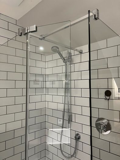 Shower Screen