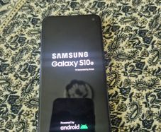 Samsung Galaxy S10e
