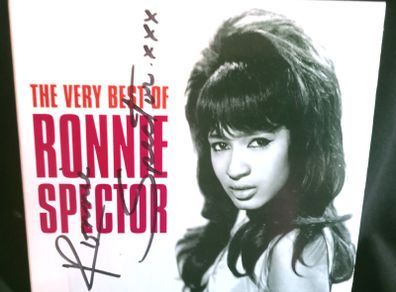 Ronnie Spector - The Very Best Of [Signed CD] With pics of her signature from other sources