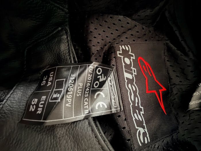 Alpinestars Tech Leather Jacket & Missile V2 Leather Pants - Matching 2-Piece Suit - Excellent Condition