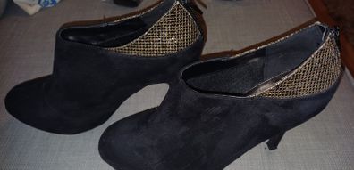 Size 6 Black & Gold ankle boots