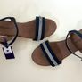 Lotus Wedge sandal Image 5